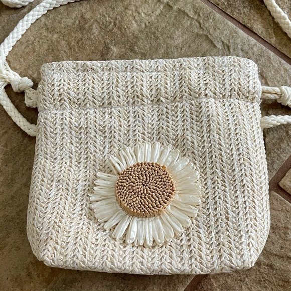 Straw Drawstring Crossbody Bag - Picture 7 of 11